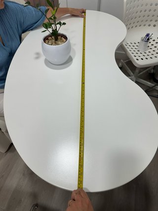 Mesa de oficina blanca