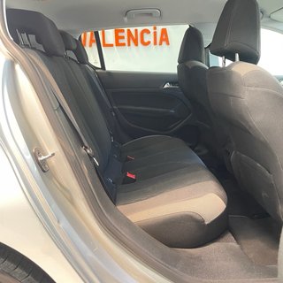 Peugeot 308 2016