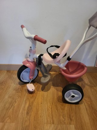 Bicicleta infantil con pedales