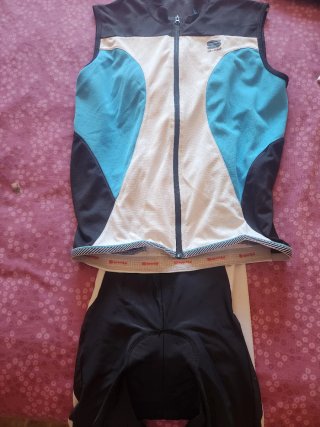 Maillots Ciclismo Varios a 8 euros la unidad S/M