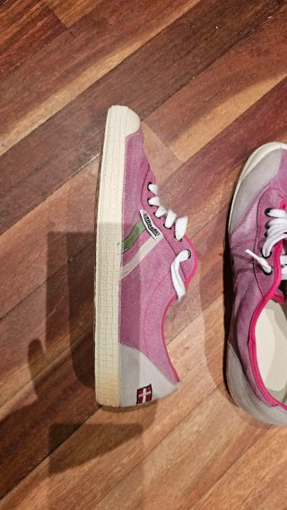 Zapatillas Kawasaki rosas y grises