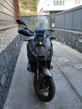 Honda X-ADV 750 Gris Oscuro