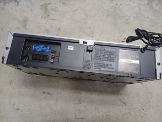 Videoregistratore VHS Toshiba V853EW