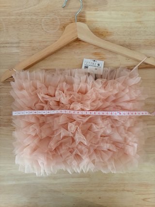 Top rosa de tul con volantes texturizados