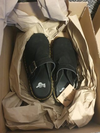 Zuecos Dr Martens Zebzag Mule Negro