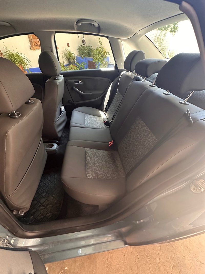 SEAT Cordoba 2006 - foto 1