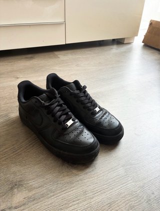 Nike Air Force 1 Negras
