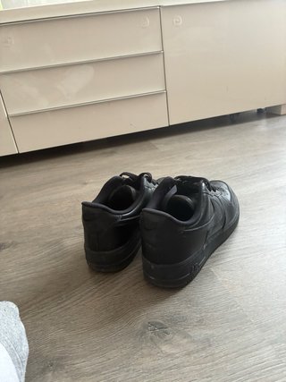 Nike Air Force 1 Negras