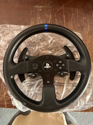 Volante Thrustmaster T300RS