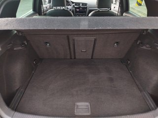 Volkswagen Golf Sport DSG R-Line