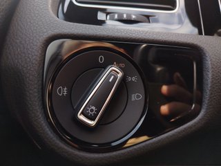 Volkswagen Golf Sport DSG R-Line