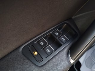 Volkswagen Golf Sport DSG R-Line
