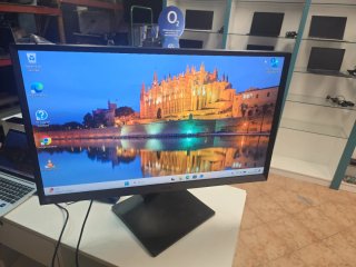 Monitor Samsung 4K con graffi Modello ls32d85k