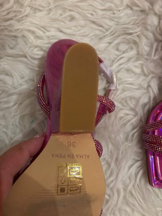 Sandalias tacón ALMA EN PENA rosas y plateadas