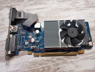 Tarjeta Gráfica Nvidia GeForce 315 512MB