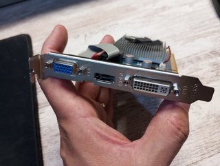 Tarjeta Gráfica Nvidia GeForce 315 512MB