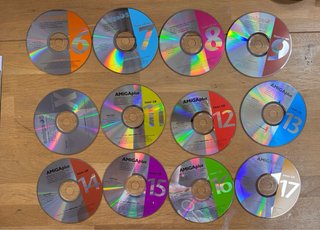 Lote 31 CD software Amiga, Revistas