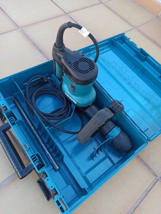 Demoledor Makita con maletín