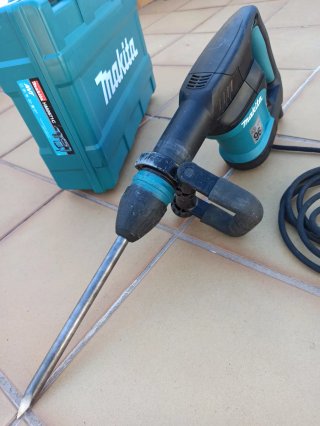 Demoledor Makita con maletín