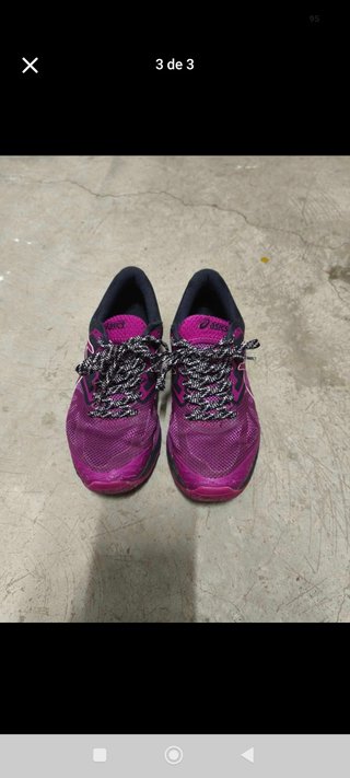 Tenis Asics Fujitrabuco 6 Morado/Negro