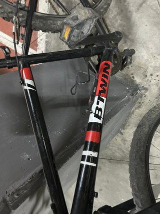 Bicicleta Btwin Rockrider Negra