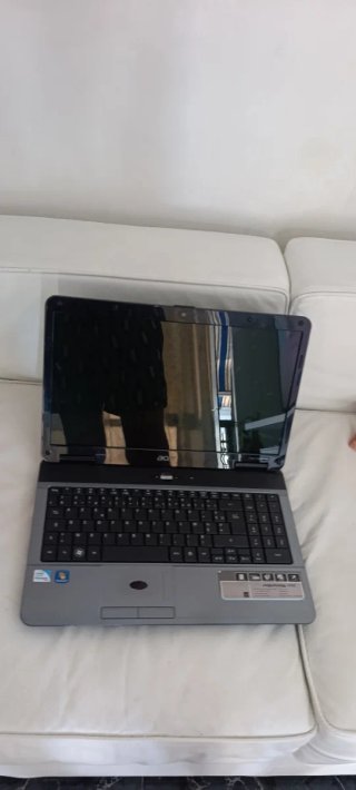 Portátil Acer Aspire 5742