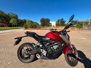Honda CBR 125 R 2022 Roja