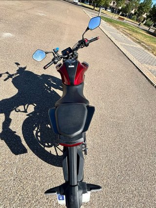 Honda CBR 125 R 2022 Roja
