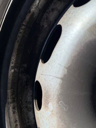 Llantas Berlingo R15 + 16 Tornillos