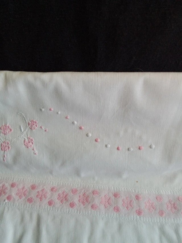 Juego de sábanas y funda de almohada antiguos