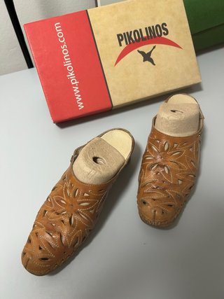 Zuecos Pikolinos Marrones Mujer