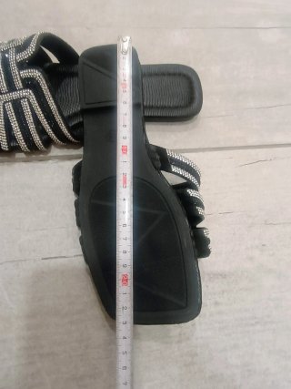 Sandalias planas negras con pedrería.Nuevas!