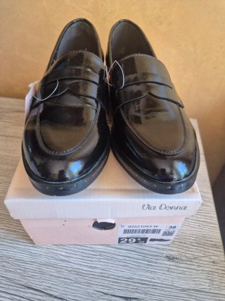 Mocasines charol burdeos talla 38