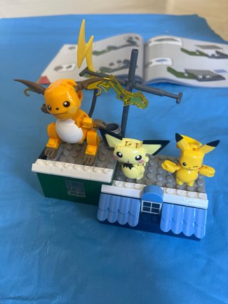 MEGA Pokémon Pikachu Evolution Set HKT23
