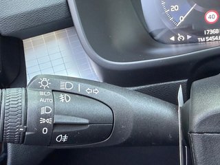 Volvo XC40 2.0 B3 G Core Auto