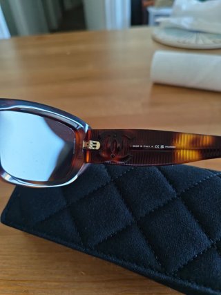 Gafas de Sol Chanel Carey Logo CC