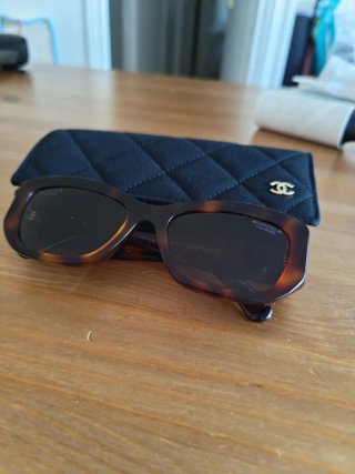 Gafas de Sol Chanel Carey Logo CC