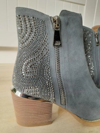 Botas Alma en Pena grises talla 38