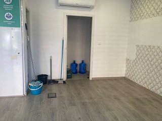 Oficina en alquiler en La Jota en Zaragoza