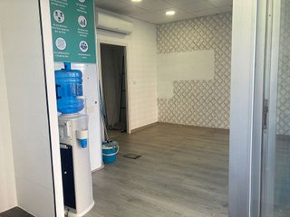 Oficina en alquiler en La Jota en Zaragoza
