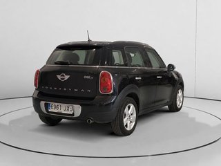 MINI Countryman One D 66 kW (90 CV)