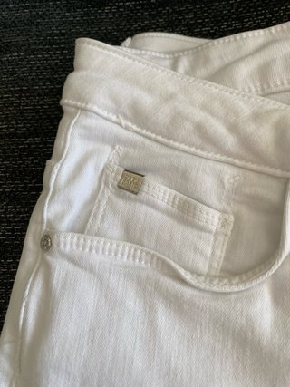 Pantalón tejano largo Zara blanco