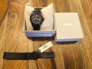Reloj Seiko 5 GMT Negro