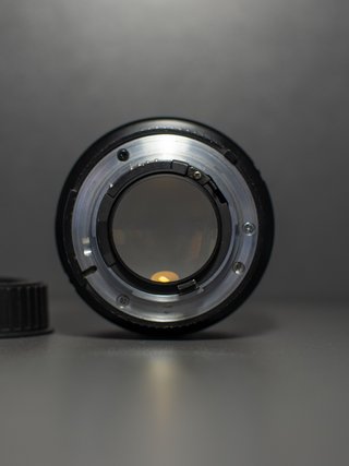 Nikon AF NIKKOR 85mm f/1.8 D
