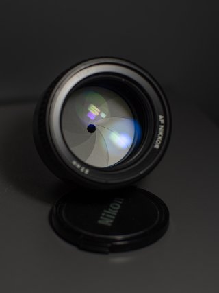 Nikon AF NIKKOR 85mm f/1.8 D