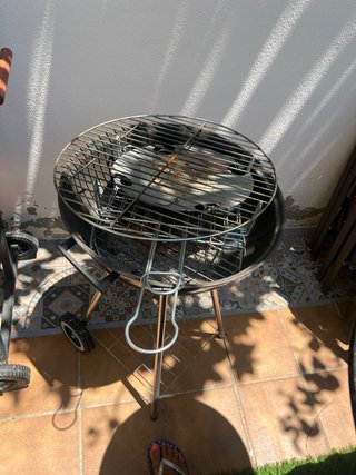 Barbacoa pequeña metal