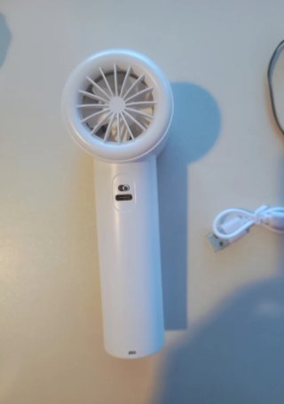 Ventilatore portatile ricaricabile con schermo digitale