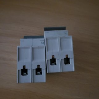 2 Interruptores Magnetotérmicos Hager