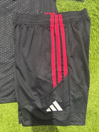Conjunto deportivo Adidas Talla L