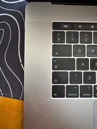 MacBook Pro 15” 2019 i9 32GB 512GB Radeon Pro 560X